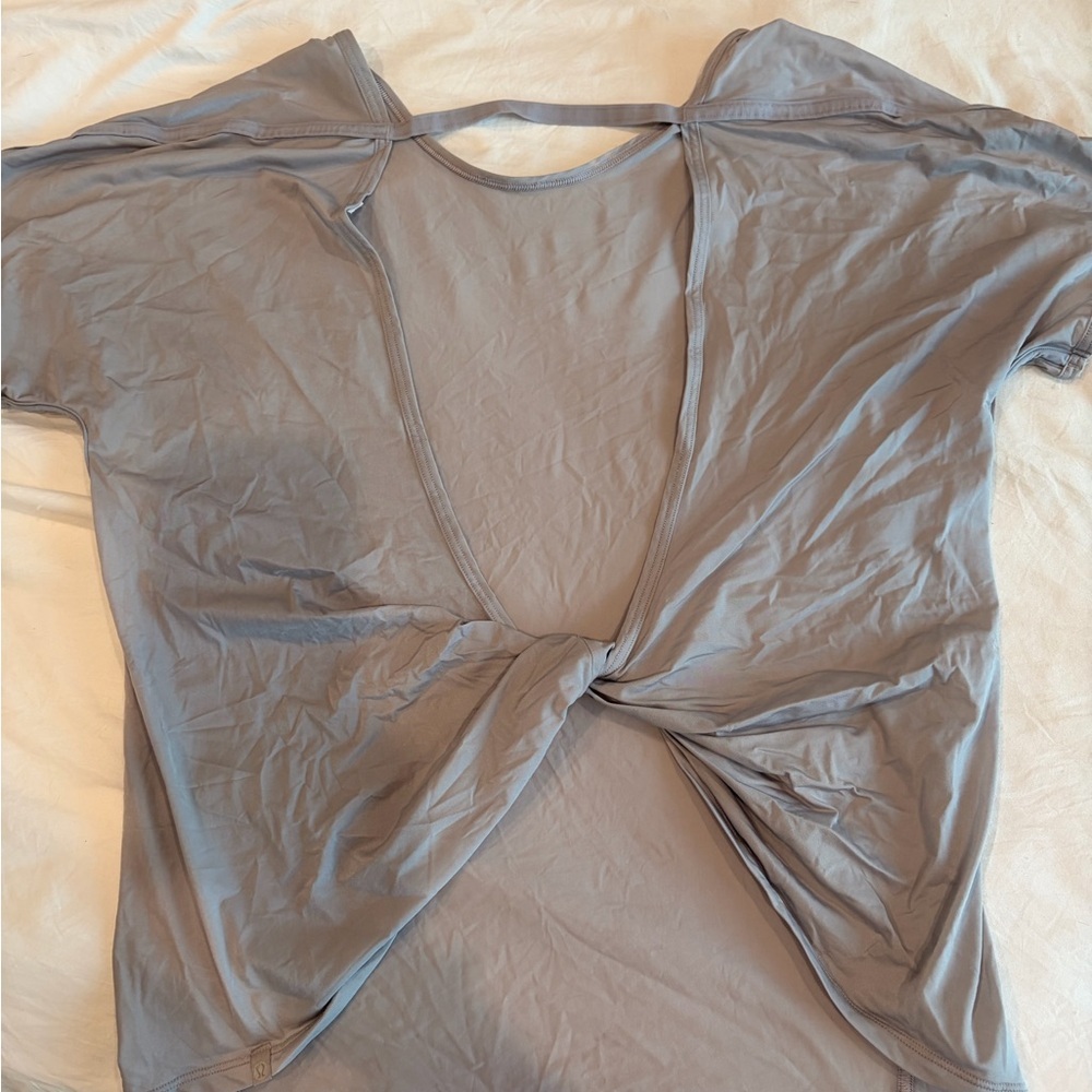Lululemon twist back top